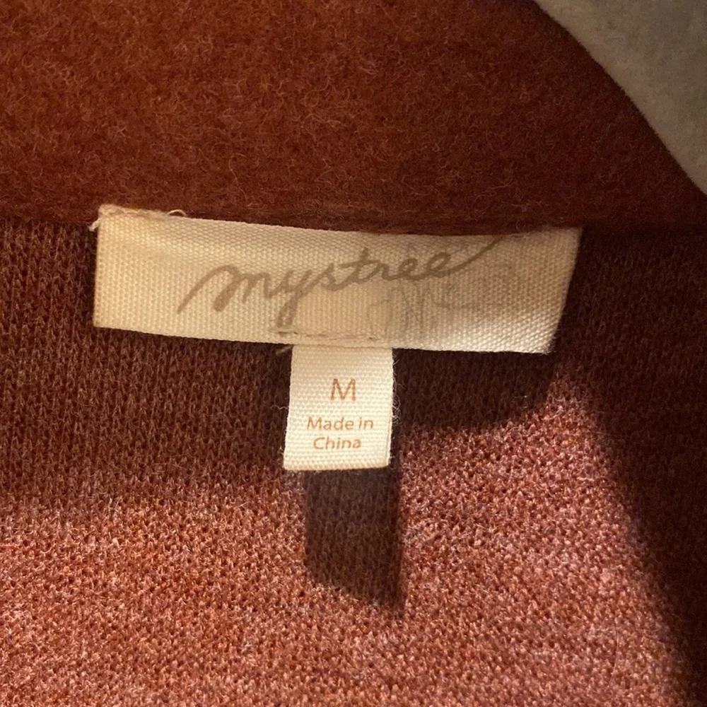 Shacket - Picture 3 of 3